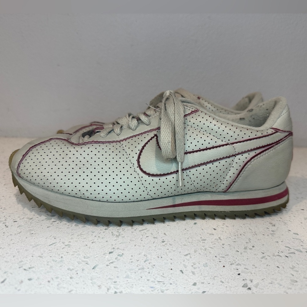 Vintage Y2K Nike Cortez Women’s Size 9.5 *Flaws-See Note